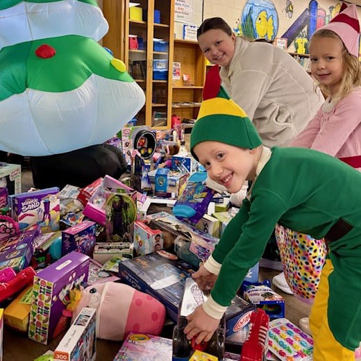 Cherokee County Students Lead Holiday Service Projects