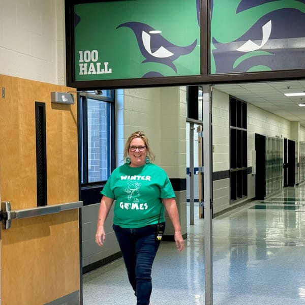 Creekland Middle School Head Custodian Wins District Support Staff Award